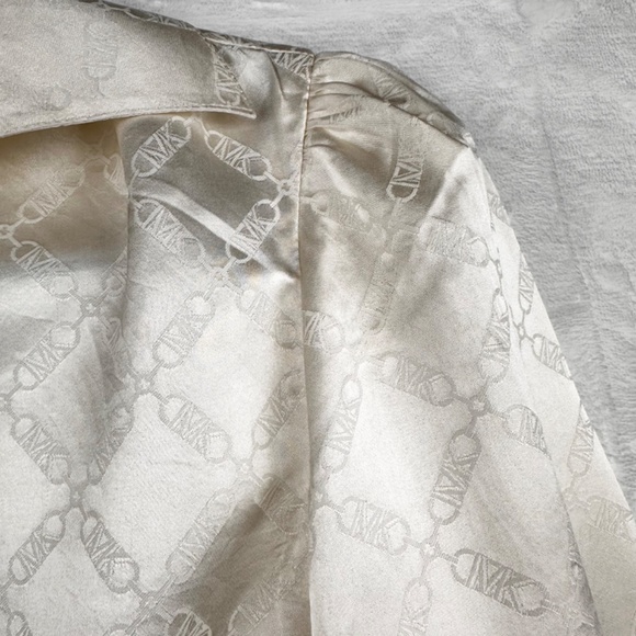 Breathtaking Ivory 100% Silk Blouse Top Christmas Party - Picture 14 of 15